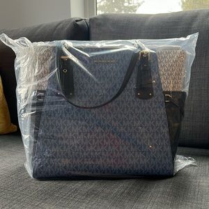 Michael Kors Voyager East West Tote
